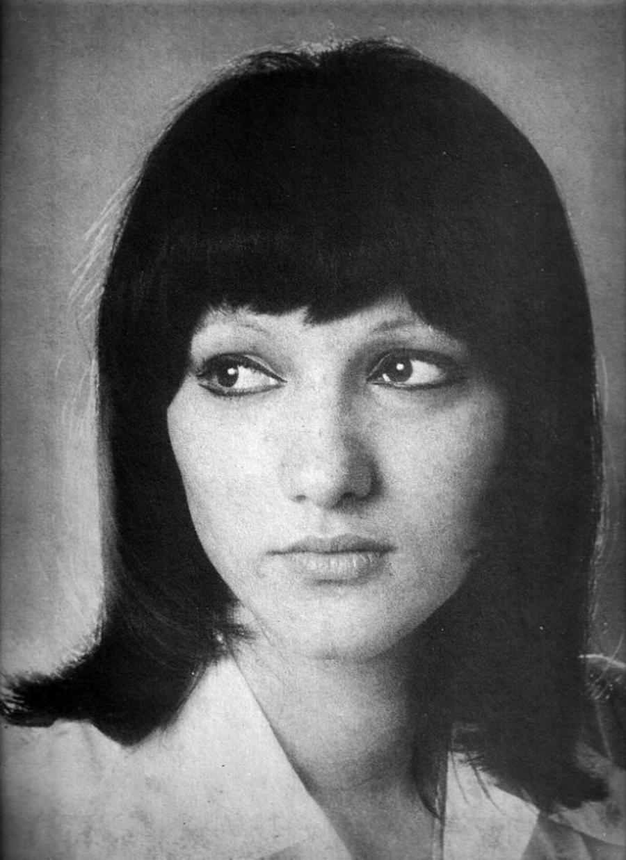 Ελένη Βιτάλη: Το ξεκίνημα στα πανηγύρια, η ψυχική νόσος, η περιπέτεια στη φυλακή, ο άντρας που ήταν πάντα δίπλα της και το ο γιος της