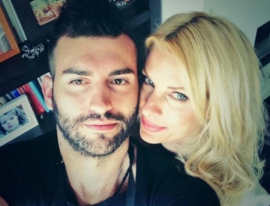 Εγκατέλειψε τη νομική, άλλαξε καριέρα και έφυγε από τη χώρα: Η νέα ζωή του 36χρονου αδερφού της Ελένης Μενεγάκη, Θοδωρή