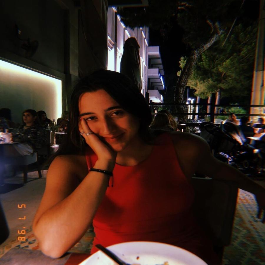 Είναι φτιαγμένοι ο ένας για τον άλλον: Η γυναίκα της ζωής του Γιάννη Πλούταρχου και τα πέντε παιδιά που ολολήρωσαν την ευτυχία τους