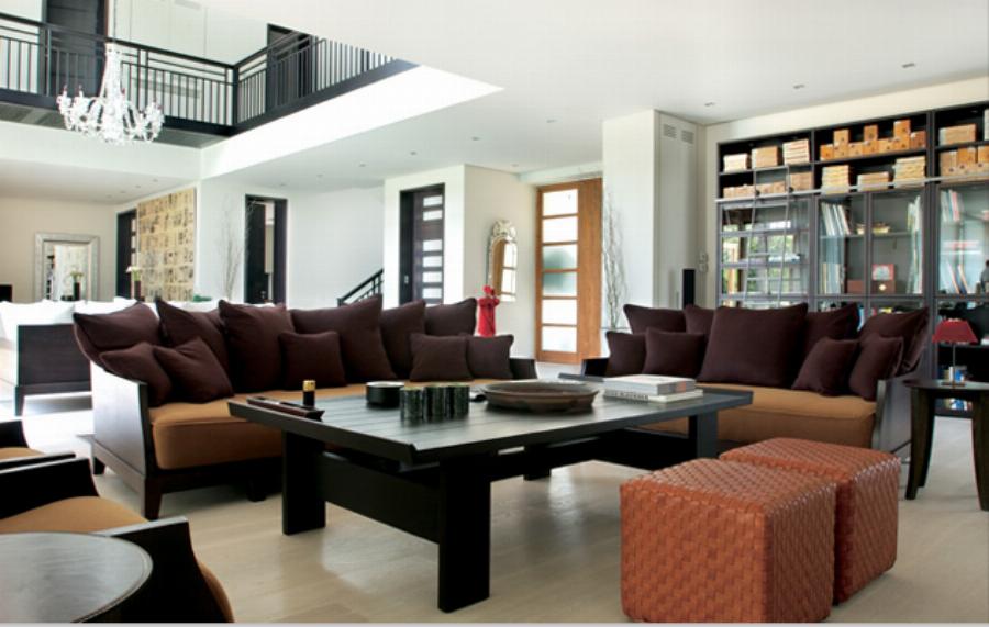 Με τεράστια πισίνα και 5 υπνοδωμάτια: Αυτό είναι το σπίτι-παλάτι της Ελένης Μενεγάκη και του Ματέο Παντζόπουλου