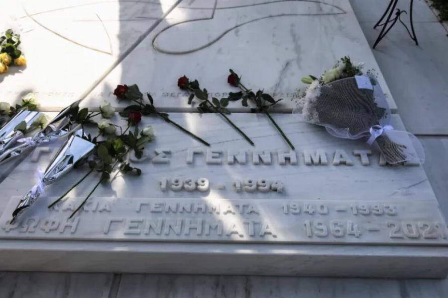 Φώφη Γεννηματά: Σε κλίμα συγκίνησης το μνημόσυνο για τον έναν χρόνο από τον θάνατό της