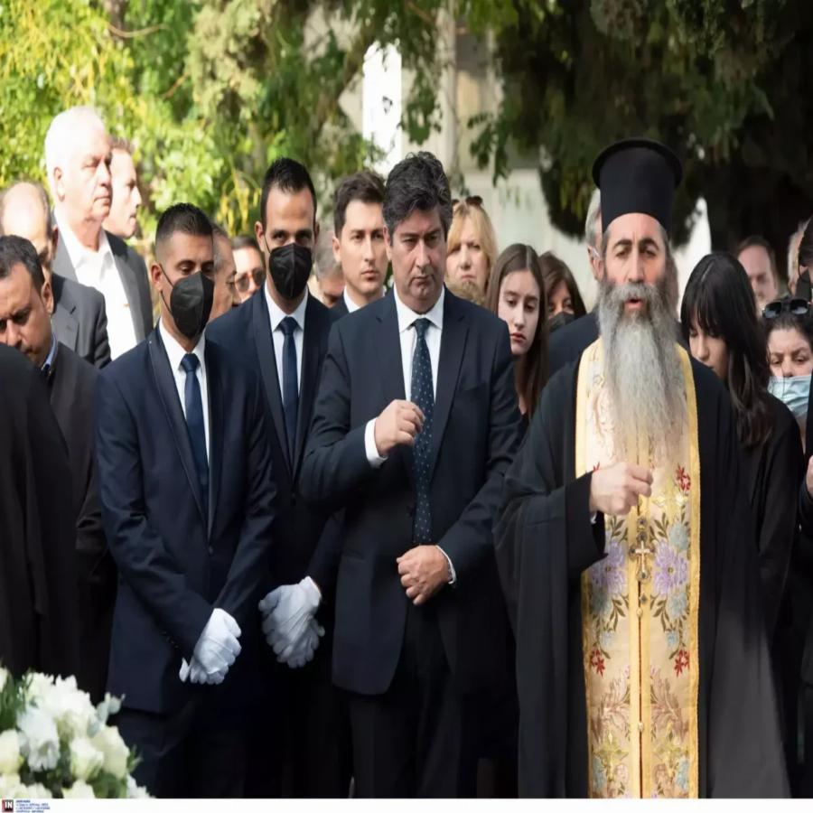 Φώφη Γεννηματά: Σε κλίμα συγκίνησης το μνημόσυνο για τον έναν χρόνο από τον θάνατό της