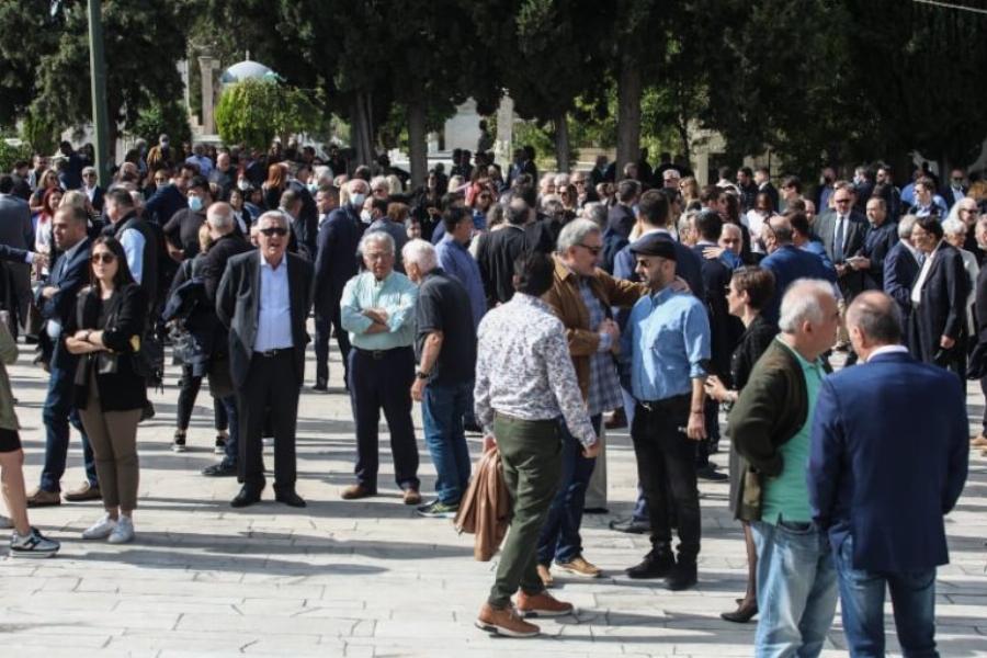 Φώφη Γεννηματά: Σε κλίμα συγκίνησης το μνημόσυνο για τον έναν χρόνο από τον θάνατό της