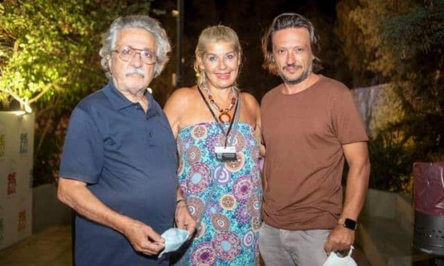 Παράτησε την υποκριτική και ο γιος του είναι ηθοποιός: Σήμερα ο διευθυντής από το «Θα βρεις το δάσκαλό σου» είναι αγνώριστος