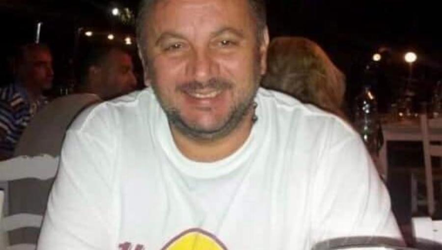 Πέθανε ο Γιάννης Φακίνος: Μεγάλη θλίψη για τον απρόσμενο θάνατο του γιου γνωστού τραγουδιστή