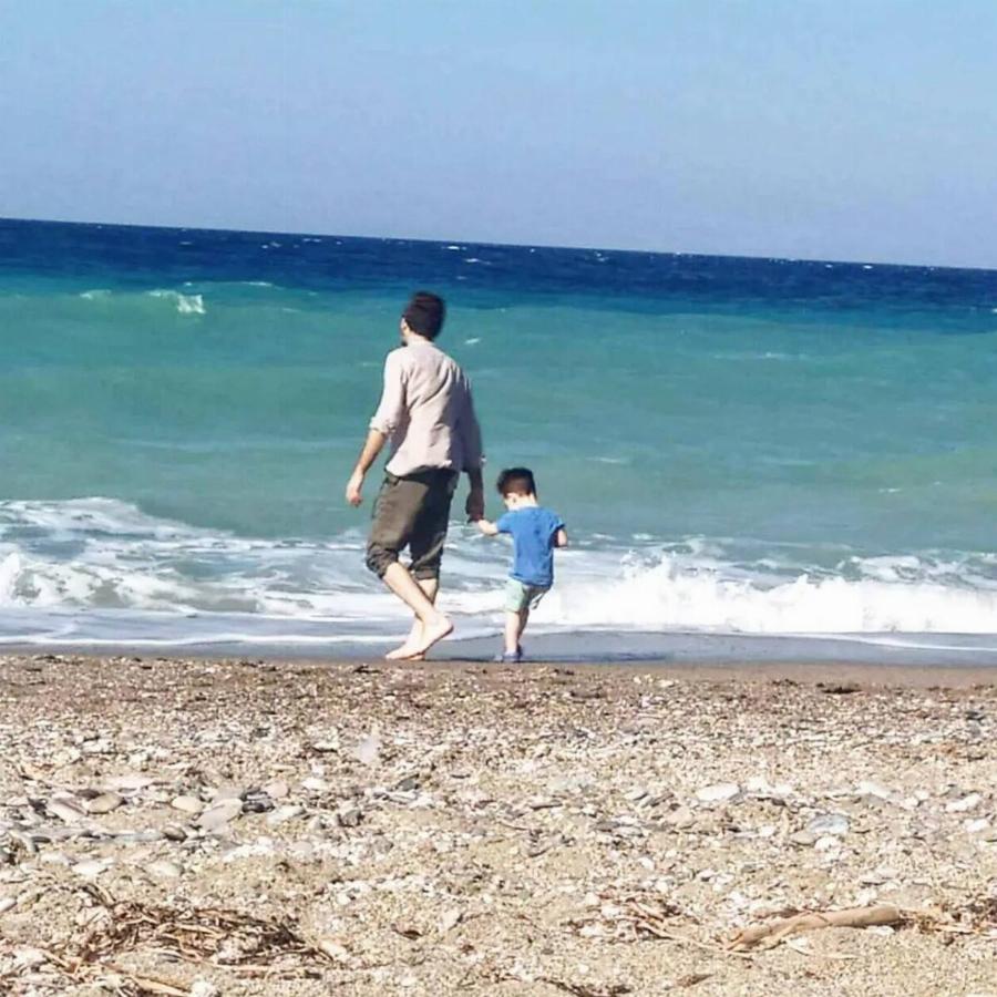 Ευτυχισμένος μπαμπάς ο Γιώργος Χριστοδούλου: Λιώσαμε με την τρυφερή φώτο των παιδιών του Σταύρου από τον Σασμό