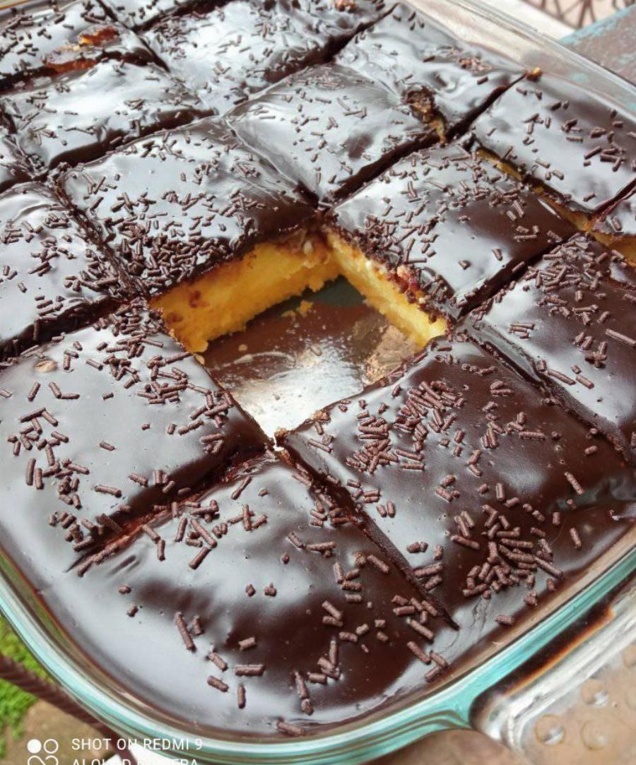 Θα γλείφετε τα δάχτυλά σας: Η πανεύκολη συνταγή για το γλυκό για του Αγίου Δημητρίου – Πεντανόστιμο κωκ ταψιού