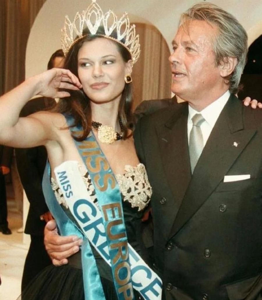 Δίμετρη θεά στα 44 της: Η Μις Ευρώπη 1997 Ισαβέλλα Δάρρα σήμερα είναι πιο λαμπερή από ποτέ