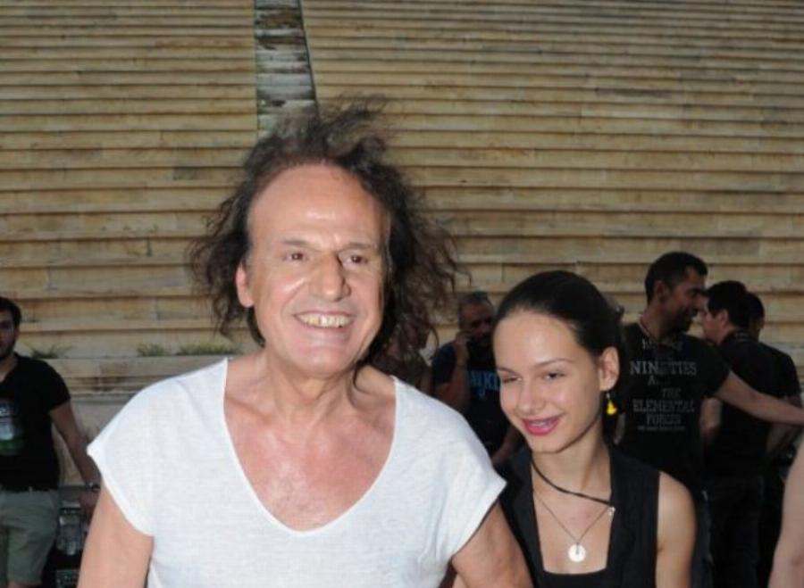 Βασίλης Παπακωνσταντίνου: «Η κόρη μου με βοήθησε να ξεπεράσω την κατάθλιψη»