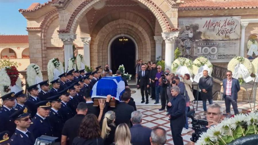 Αλέξανδρος Νικολαΐδης: Λύγισαν και οι πέτρες στην κηδεία του – «Παλικάρι μου, αετέ μου, πώς θα το περάσω αυτό»