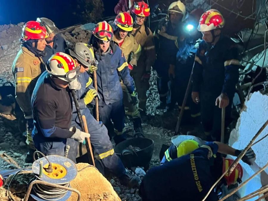 Ανείπωτη τραγωδία στη Κρήτη: Βράχος καταπλάκωσε ξενοδοχείο – Σκοτώθηκε μητέρα, σώθηκαν πατέρας και παιδί