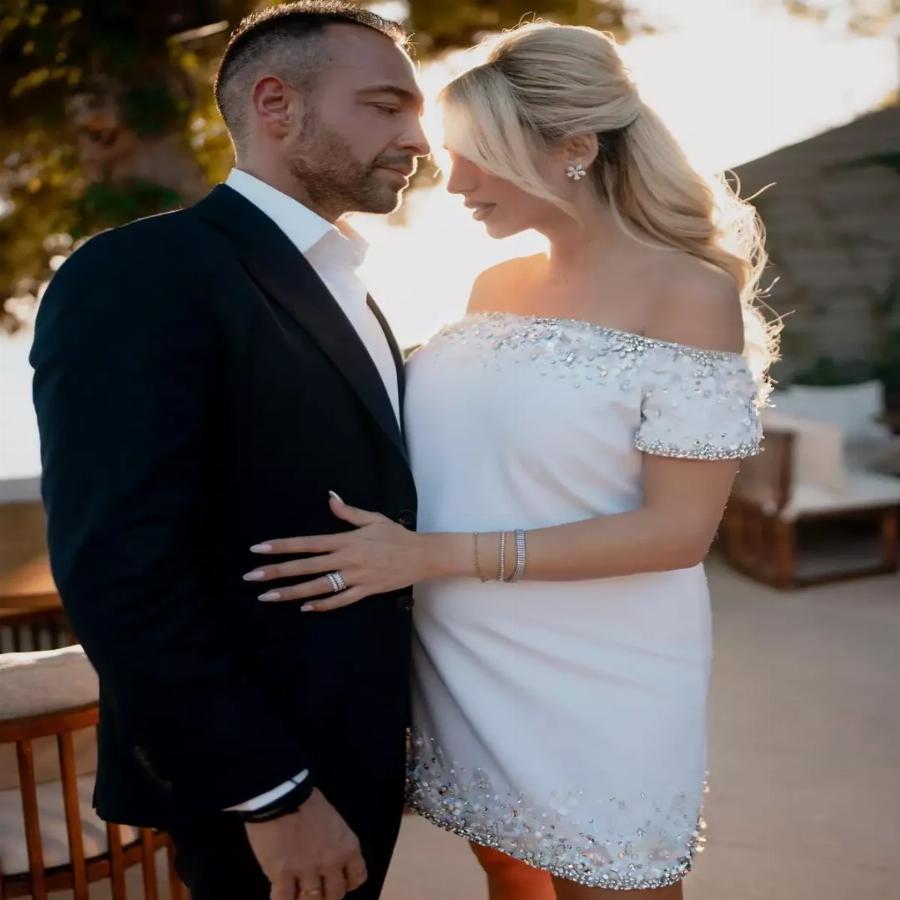 Η Κωνσταντίνα Σπυροπούλου παντρεύτηκε τον εκλεκτό της καρδιάς της λίγο πριν γεννήσει:  Η πρώτη επίσημη φωτογραφία από το γάμο με τον Σταθοκωστόπουλο