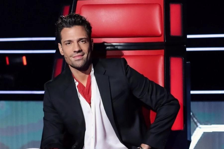 «Εγκληματικά όμορφος»: Παραμιλάνε οι Ελληνίδες με την εμφάνιση του Κωνσταντίνου Αργυρού στο The Voice