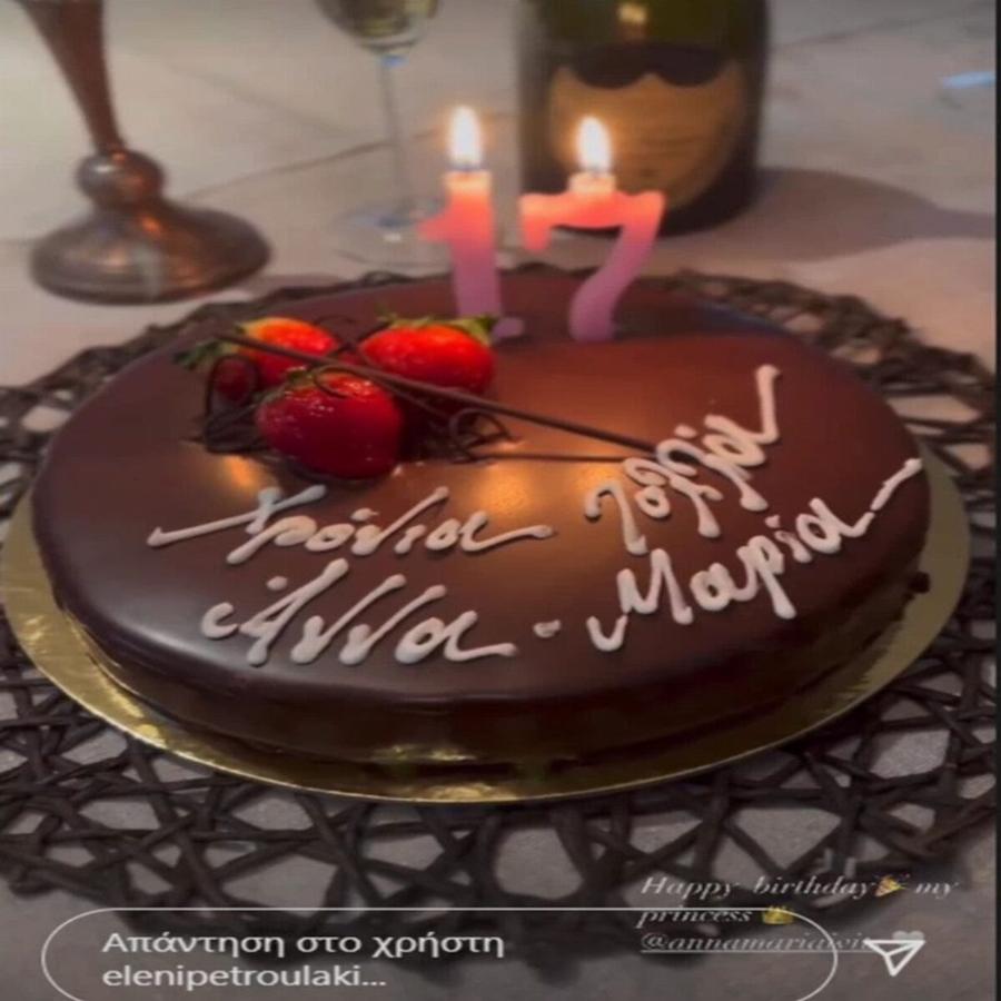 Από τις ομορφότερες Ελληνίδες σήμερα: Η 18χρονη Άννα Μαρία Ίβιτς είναι ίδια με την μητέρα της, Ελένη Πετρουλάκη