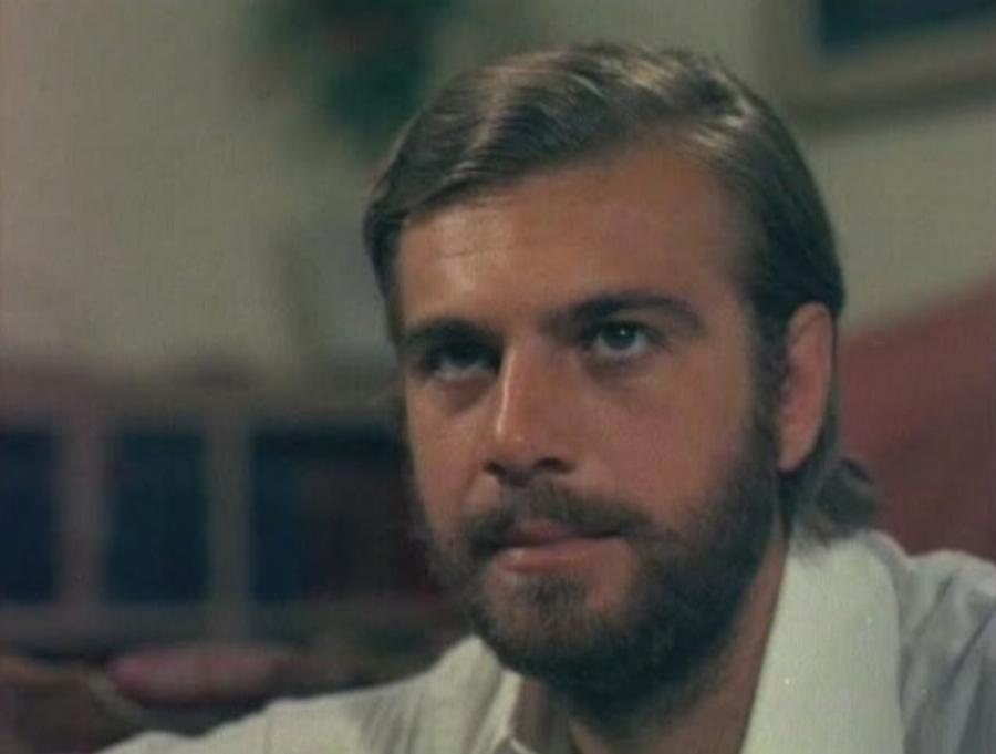 Λάκης Κομνηνός: Οι γυναίκες που σημάδεψαν τη ζωή του, το ακραίο σκηνικό με θαυμάστρια και ο γιος που πήρε τη γοητεία του