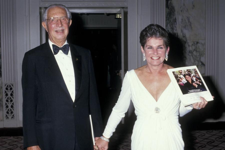 Η άνοδος και η πτώση της «βασίλισσας της κακίας»: «Εμείς δεν πληρώνουμε φόρους. Μόνο τα ανθρωπάκια πληρώνουν φόρους»