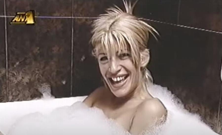 Αγνώριστη και παντρεμένη με μουσικό: Έτσι είναι σήμερα η Μαίρη Σκορδού 21 χρόνια μετά το τέλος του Big Brother