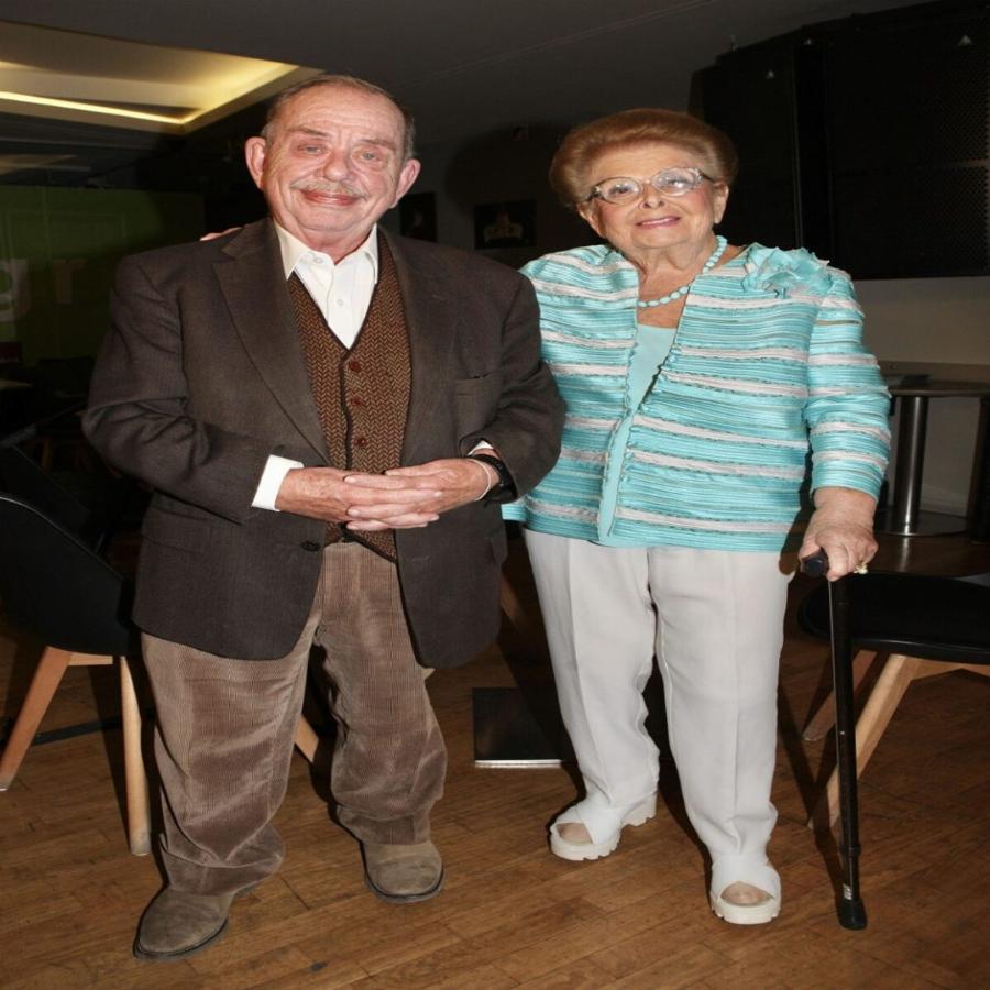 Οι 2 κορυφαίοι μάγειρες των 90s: Βέφα Αλεξιάδου και Ηλίας Μαμαλάκης φωτογραφήθηκαν χαμογελαστοί μαζί