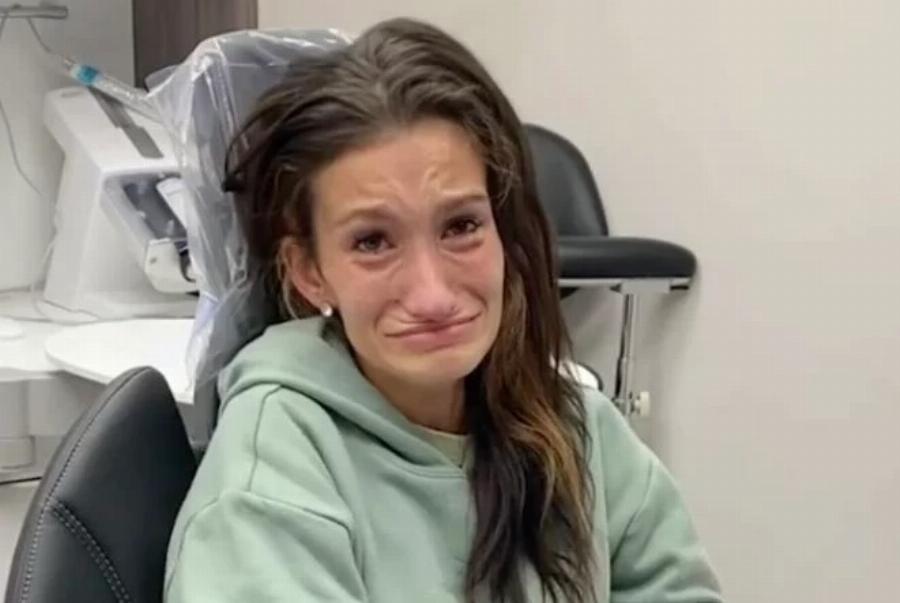Απέκτησε και πάλι το χαμόγελό της: Έχασε όλα τα δόντια της από τις καταχρήσεις και ένας οδοντίατρος την μεταμόρφωσε