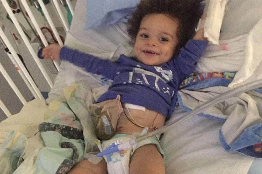 «Έσφαξε με το γάντι»: Μητέρα δίνει την καλύτερη απάντηση σε γυναίκα που προσέβαλε τον γιο της για το πρόβλημα υγείας του