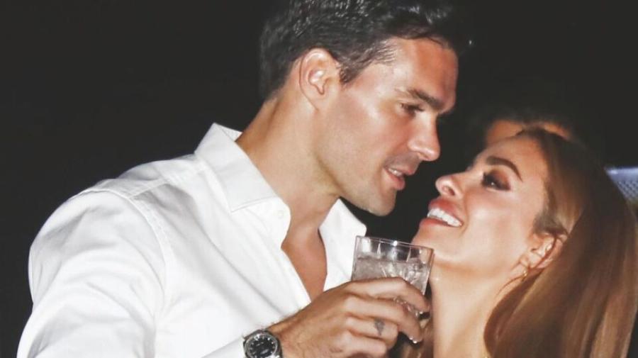 Δεν είδε τους παπαράτσι: Η φώτο που διέρρευσε με την έγκυο Ελένη Φουρέιρα μαζί με τον σύντροφό της