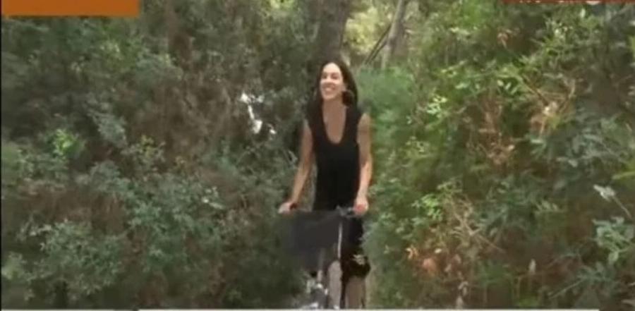 Ναταλία Δραγούμη: Το υπέροχο εξοχικό σπίτι της ηθοποιού, η παραμυθένια αυλή, ο σύζυγός της και το υπαίθριο μπάνιο για να βλέπει τα αστέρια