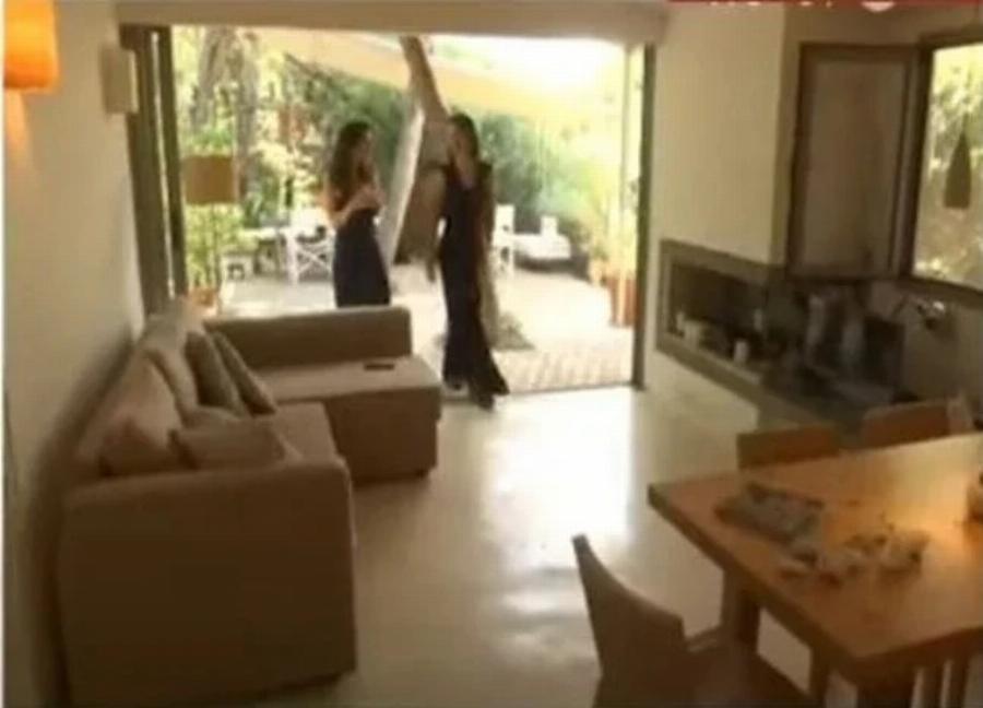 Ναταλία Δραγούμη: Το υπέροχο εξοχικό σπίτι της ηθοποιού, η παραμυθένια αυλή, ο σύζυγός της και το υπαίθριο μπάνιο για να βλέπει τα αστέρια