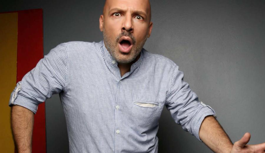 Έξαλλος ο Νίκος Μουτσινάς: «Είμαι ένα βήμα πριν προσβάλλω το συμβόλαιό…»