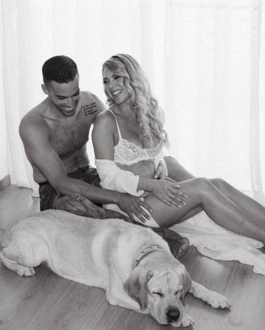 Νέα γέννηση στην ελληνική showbiz: Έγιναν γονείς και κυκλοφόρησε η πρώτη φώτο μέσα από το μαιευτήριο