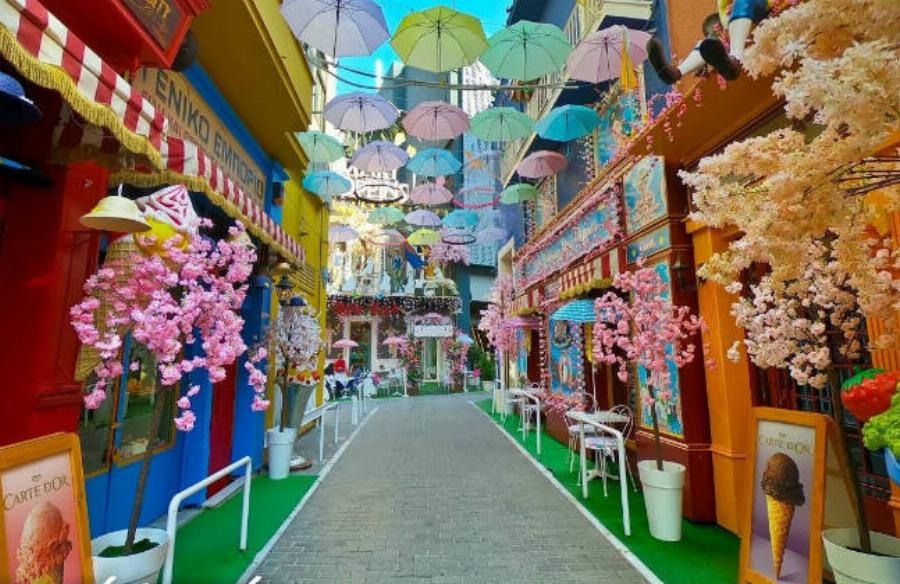 Μοναδική Οδός Πιττάκη: Το σοκάκι της Αθήνας που «μαγεύει» τους περαστικούς