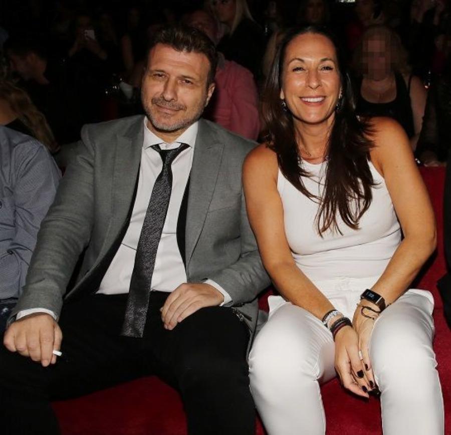 Είναι φτιαγμένοι ο ένας για τον άλλον: Η γυναίκα της ζωής του Γιάννη Πλούταρχου και τα πέντε παιδιά που ολολήρωσαν την ευτυχία τους