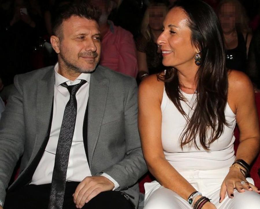 Είναι φτιαγμένοι ο ένας για τον άλλον: Η γυναίκα της ζωής του Γιάννη Πλούταρχου και τα πέντε παιδιά που ολολήρωσαν την ευτυχία τους