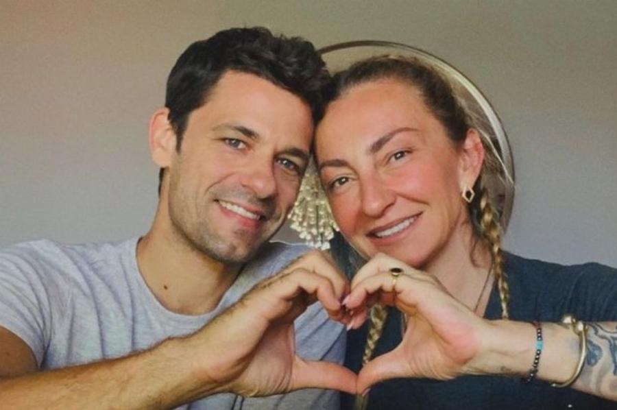 Η ηλικία δεν παίζει ρόλο: Οι 7 διάσημοι Έλληνες που ερωτεύτηκαν και παντρεύτηκαν μεγαλύτερές τους