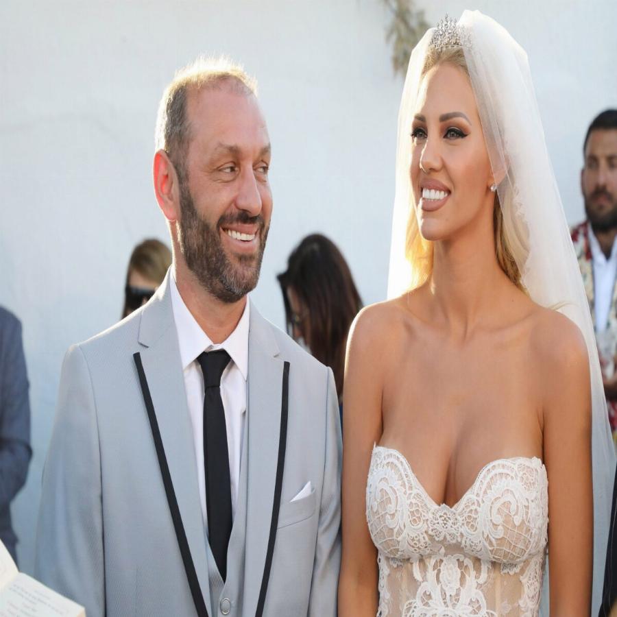 Ανακοίνωσαν το διαζύγιο τους: Τίτλοι τέλους για την Σάσα Μπάστα και τον σύζυγό της, μετά από τρεις γάμους και 4 χρόνια παντρεμένοι