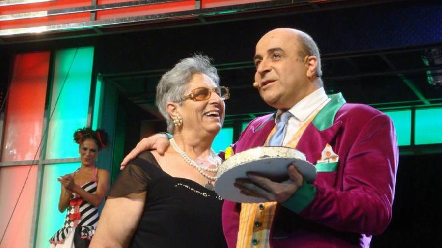 «Είναι 81 και παραμένει η ηρωίδα μου»: Λύγισε ο Μάρκος Σεφερλής για τη μητέρα του