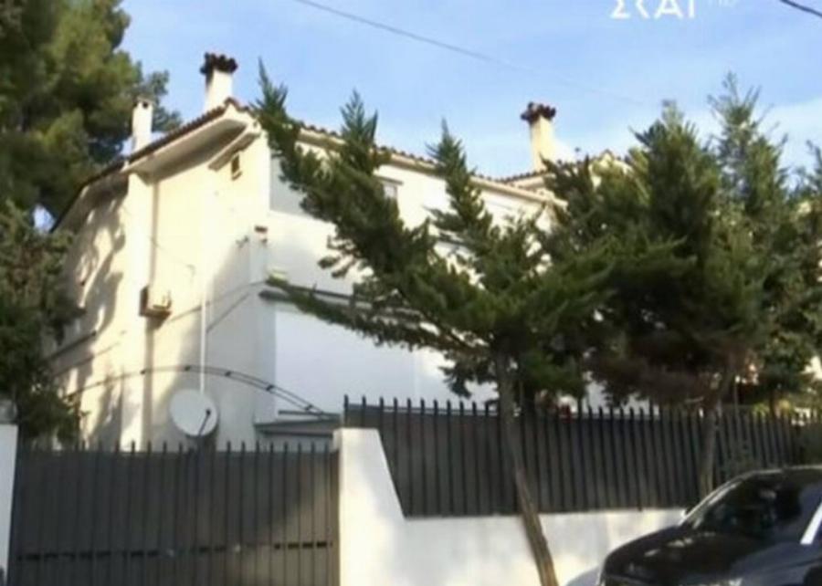 Διονύσης Σχοινάς – Καίτη Γαρμπή: Μέσα στο εντυπωσιακό και μοντέρνο σπίτι τους στην Νέα Ερυθραία