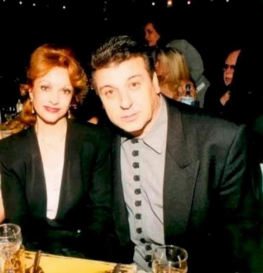 Μαζί για 38 χρόνια: Με αυτήν την πασίγνωστη κούκλα ηθοποιό είναι παντρεμένος ο Τάσος Χαλκιάς