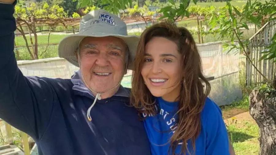 Αγνώριστος και αδυνατισμένος ο Πασχάλης Τερζής: Η σπάνια φωτογραφία μέσα από το σπίτι του στη Θεσσαλονίκη