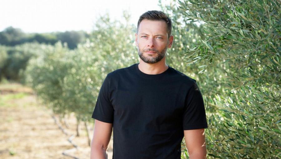 Άφησε το ποδόσφαιρο και έγινε αγρότης: Ο Αλέξανδρος Τζόρβας εξομολογείται για τη νέα του ζωή στη Λακωνία