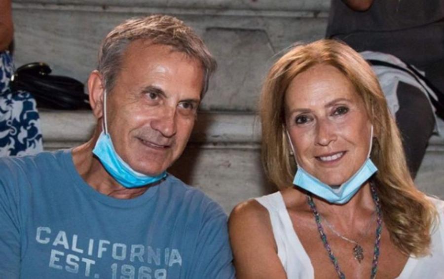 Πανέμορφη, επιτυχημένη επαγγελματίας και μητέρα 2 παιδιών: Η «άγνωστη» κόρη του Γιώργου Νταλάρα και η τρυφερή ανάρτησή του