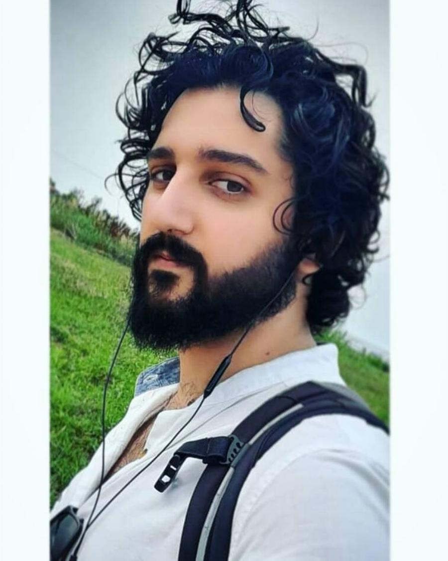 Δεν το πήρε κανείς χαμπάρι: Ο γιος του Δημήτρη Ήμελλου έχει εμφανιστεί στον Σασμό και είναι ένας κούκλος