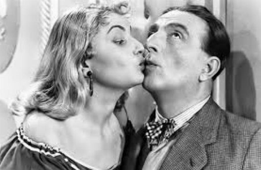 Βασίλης Λογοθετίδης: Ο παθιασμένος έρωτας με την Λιβυκού, η μοναξιά, το άδοξο τέλος και τα 50.000 κόσμου που τον τίμησαν στο ύστατο αντίο