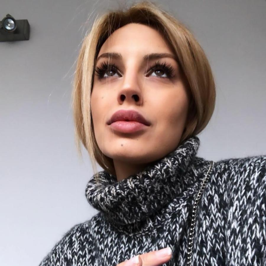 Πανέμορφη η Βέρα Κυράστα: Μεγάλωσε και είναι μια κούκλα η κόρη του αείμνηστου Γιάννη Κυράστα