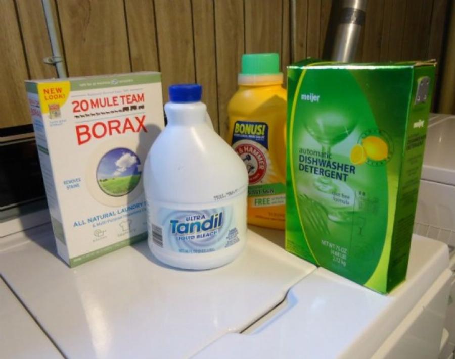 Πλύσιμο ρούχων: Οι ειδικοί σου δίνουν τα μυστικά για κάτασπρα ρούχα χωρίς λευκαντικά και χρωμοπαγίδες