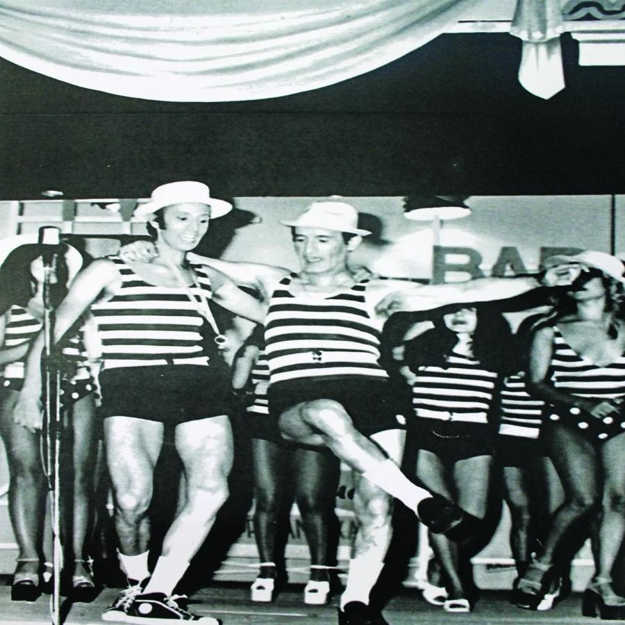 «Εγώ τα χρήματά μου τα έφαγα στο καζίνο»: Σήμερα ο Μανώλης Δεστούνης στα 85 του μιλάει για όλους και για όλα