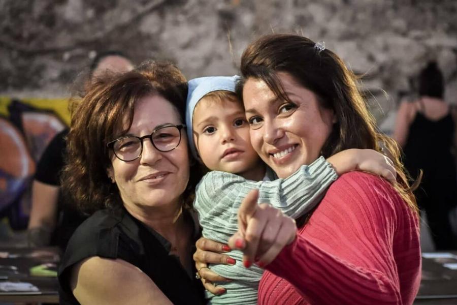 Το έκανε μόνο για την Μάγδα Φύσσα: Η Κλέλια Ρένεση μας δείχνει για πρώτη φορά την κόρη της