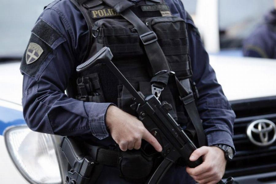 Θρίλερ στη Κόρινθο: «Τσάκωσε» τον σύζυγό της με την ερωμένη του και την μαχαίρωσε