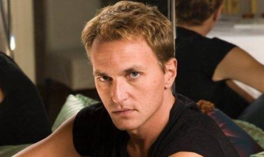 Δύσκολες στιγμές για τον Χάρη Ασημακόπουλο μετά την «Πολυκατοικία»: Η κατάθλιψη και οι οικονομικές δυσκολίες που οδήγησαν σε πρόβλημα υγείας