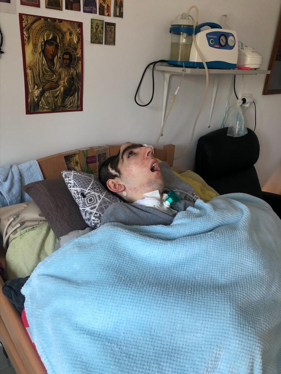 Χωρίς τέλος ο Γολγοθάς του 19χρονου Χρήστου: Καθηλωμένος στο κρεβάτι μετά από χτύπημα κεραυνού