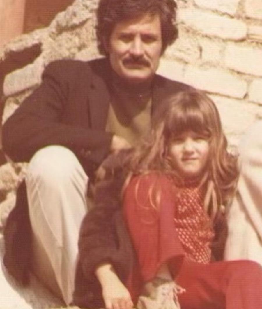 Βαρύ πένθος για την Τζένιφερ Άνιστον: Έφυγε από την ζωή ο Έλληνας πατέρας της